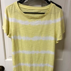 Flutter sleeve maternity tee